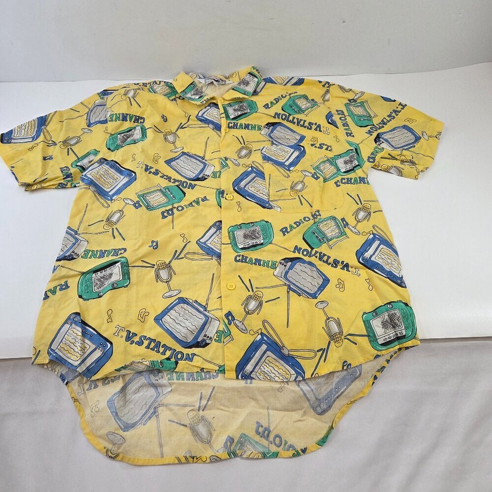 Vintage Radio TV Station All Over Print Button Up Shirt Dad Clothes Size Medium